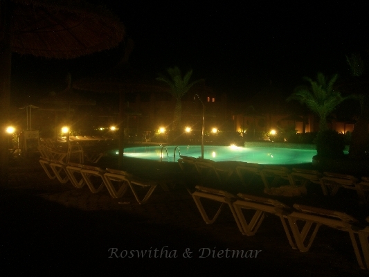 38 CIMG7216.JPG - Poolanlage am Abend