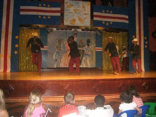CIMG7321.JPG - Buehnenshow