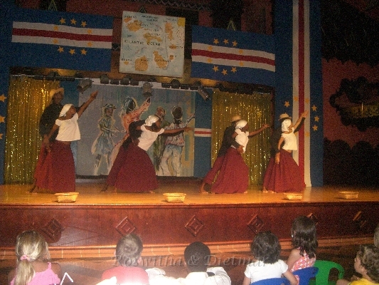 CIMG7322.JPG - Buehnenshow