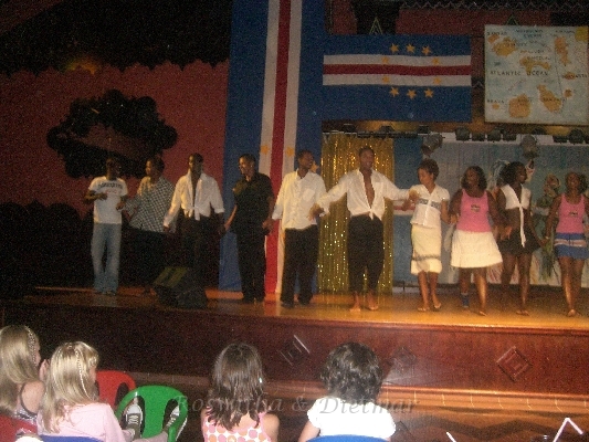 CIMG7325.JPG - Buehnenshow