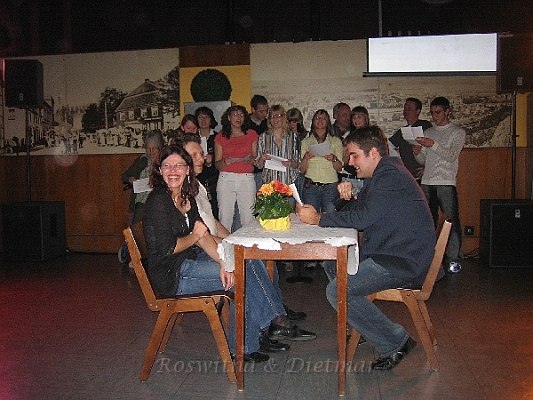 011-P422 046-600.jpg - Die Antwort  -  singt der Chor  ( mit musikalischer Begleitung )